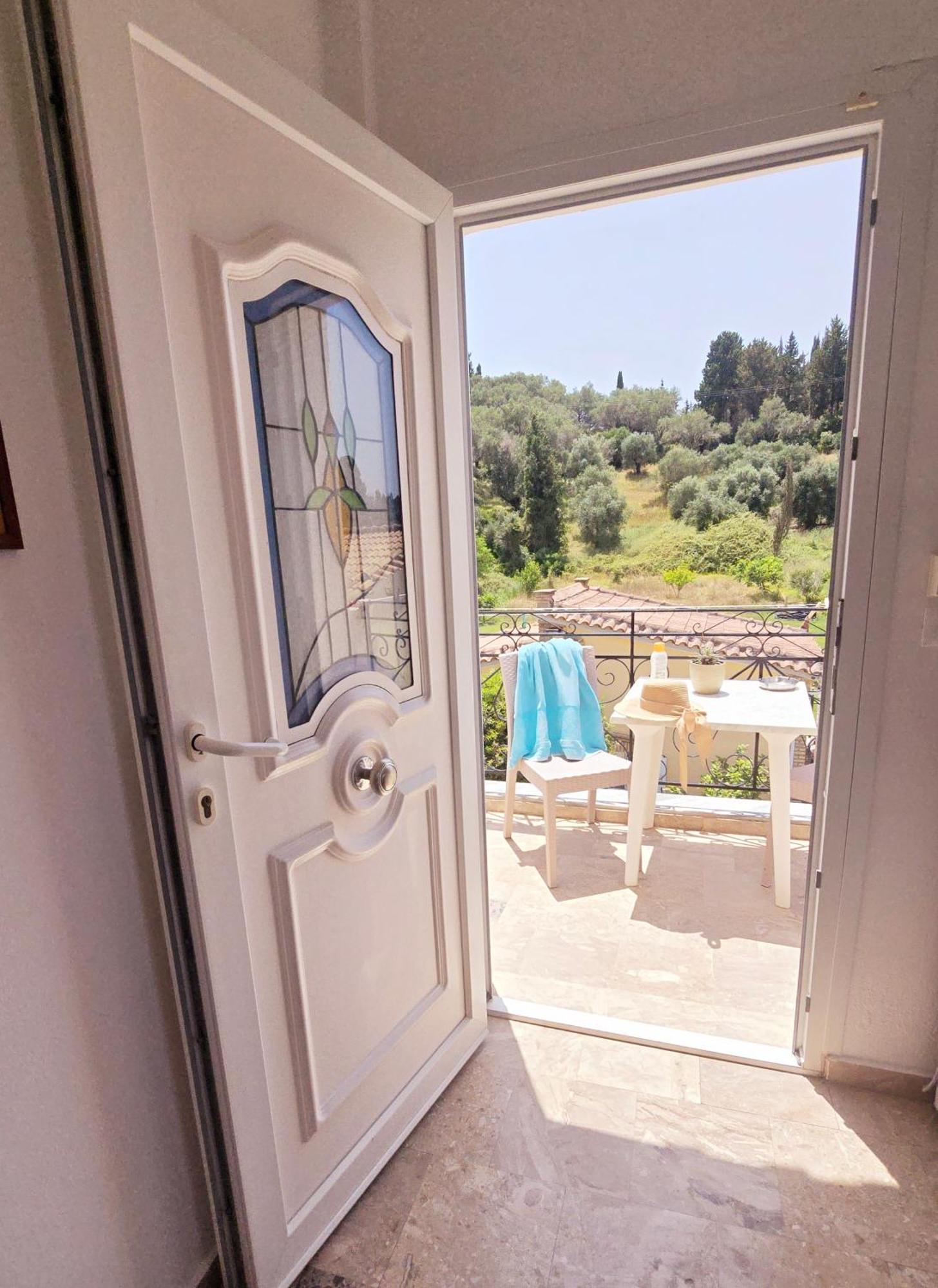 Villa Kormos Apart Hotel Kavos Ngoại thất bức ảnh