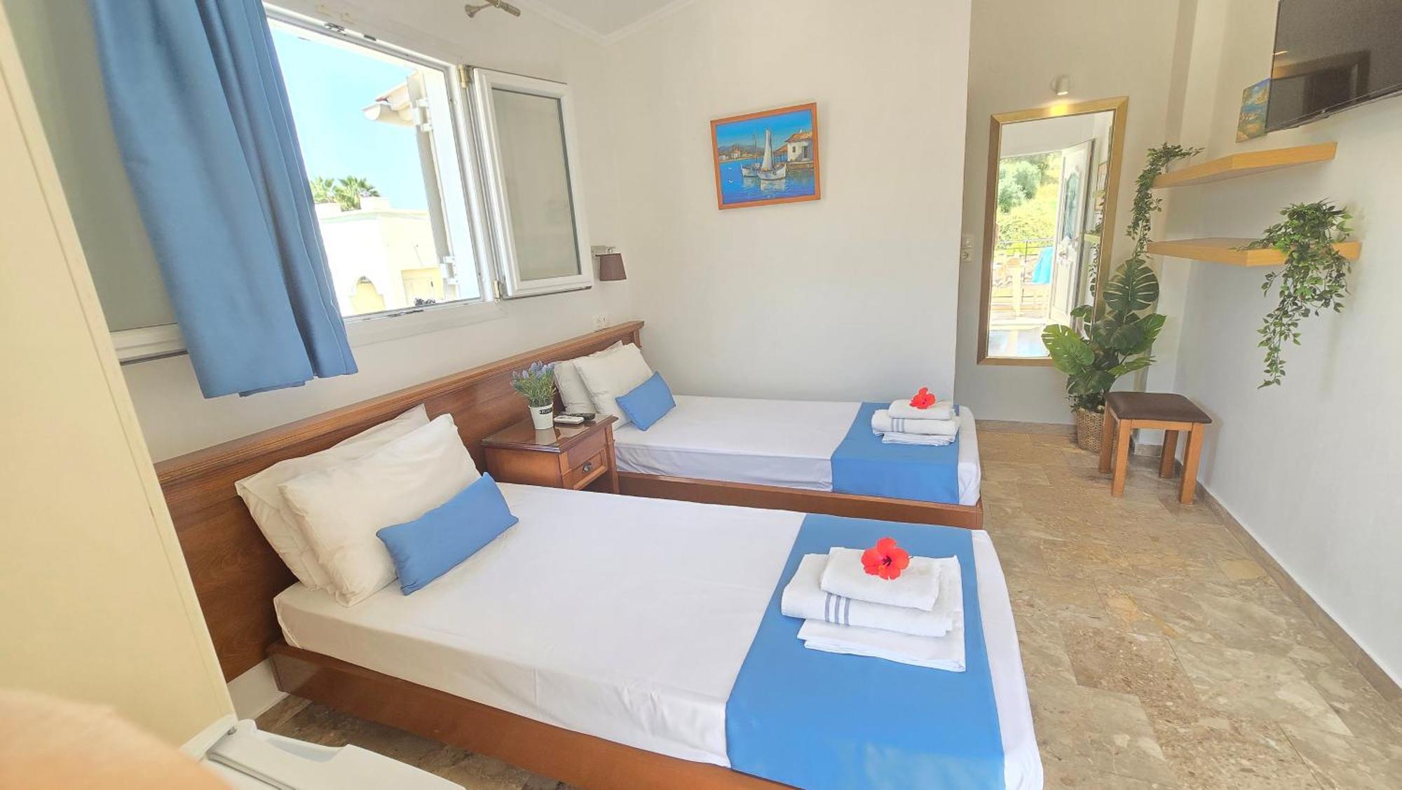 Villa Kormos Apart Hotel Kavos Ngoại thất bức ảnh