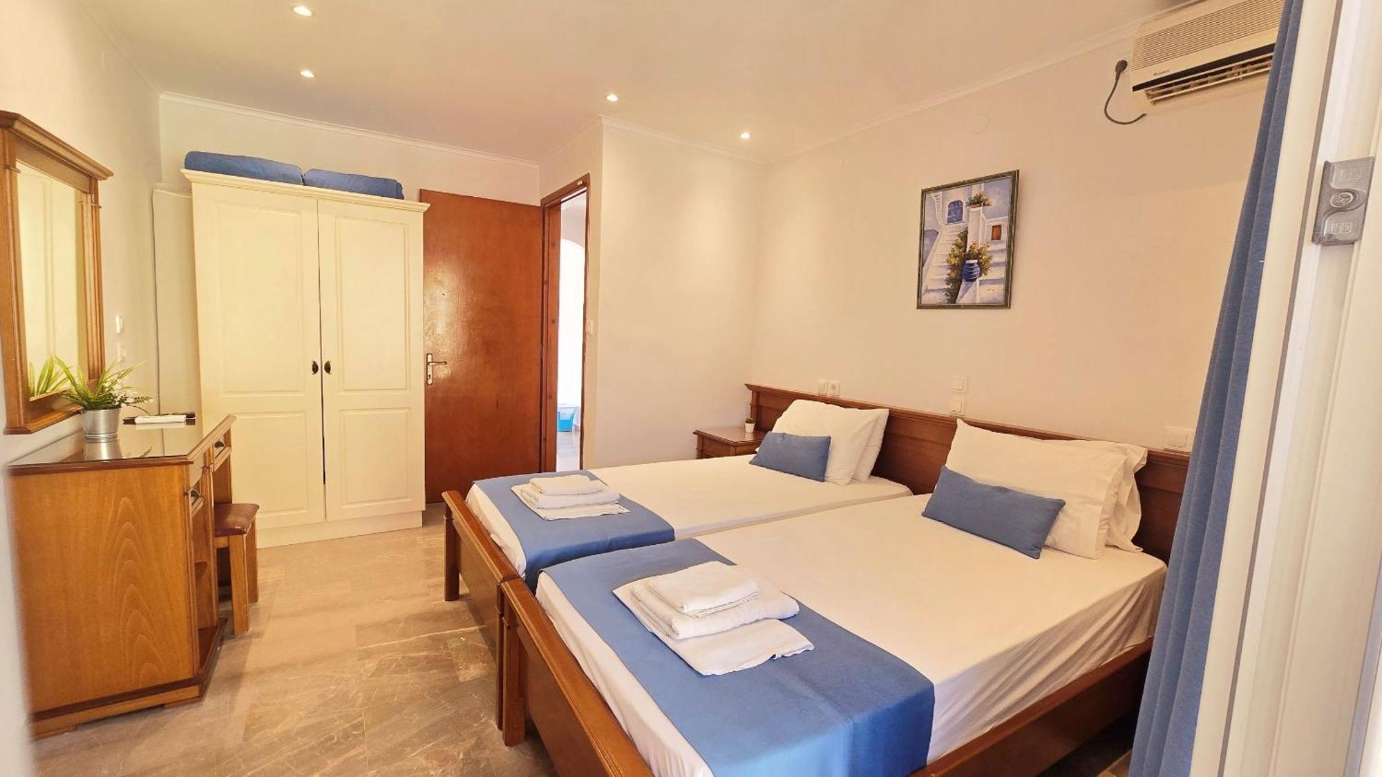 Villa Kormos Apart Hotel Kavos Ngoại thất bức ảnh