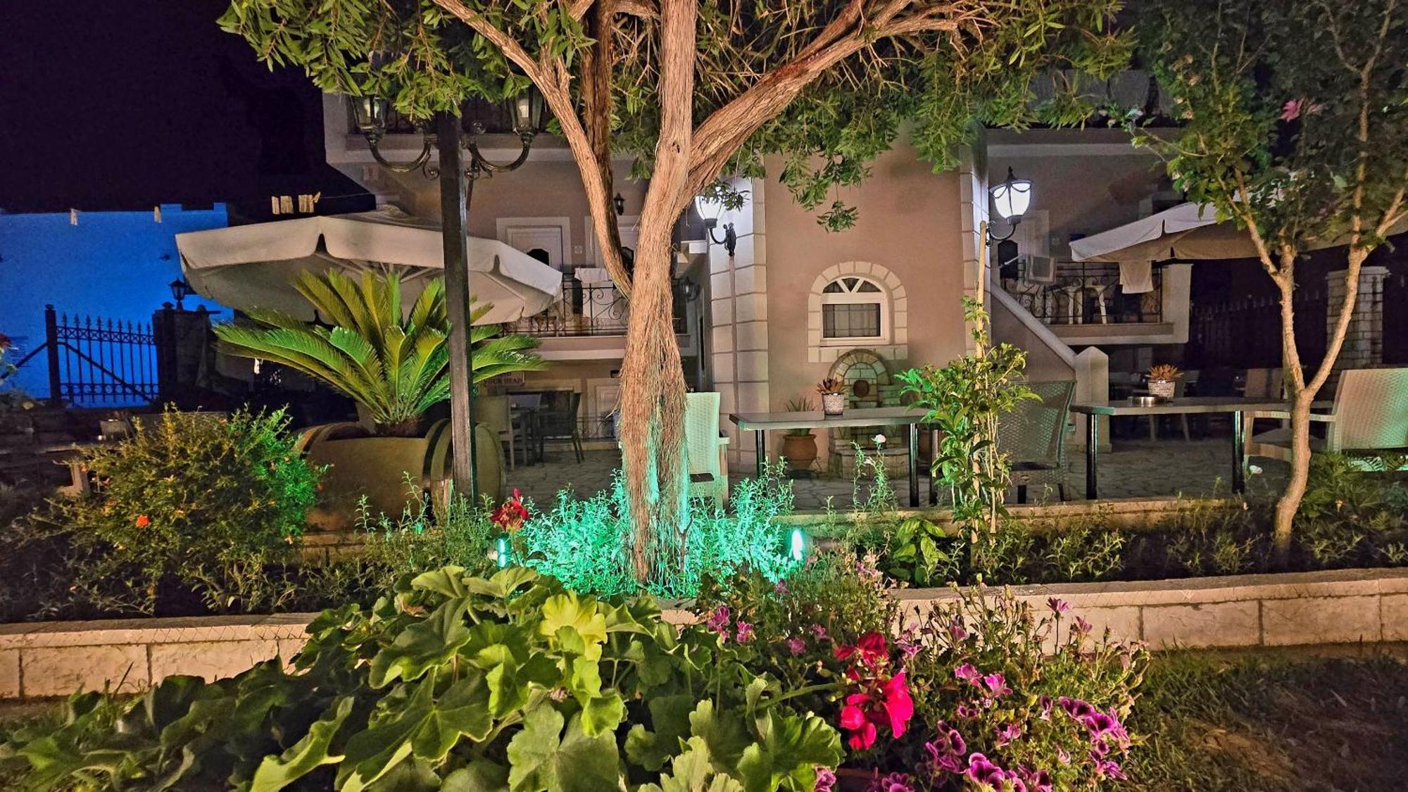 Villa Kormos Apart Hotel Kavos Ngoại thất bức ảnh