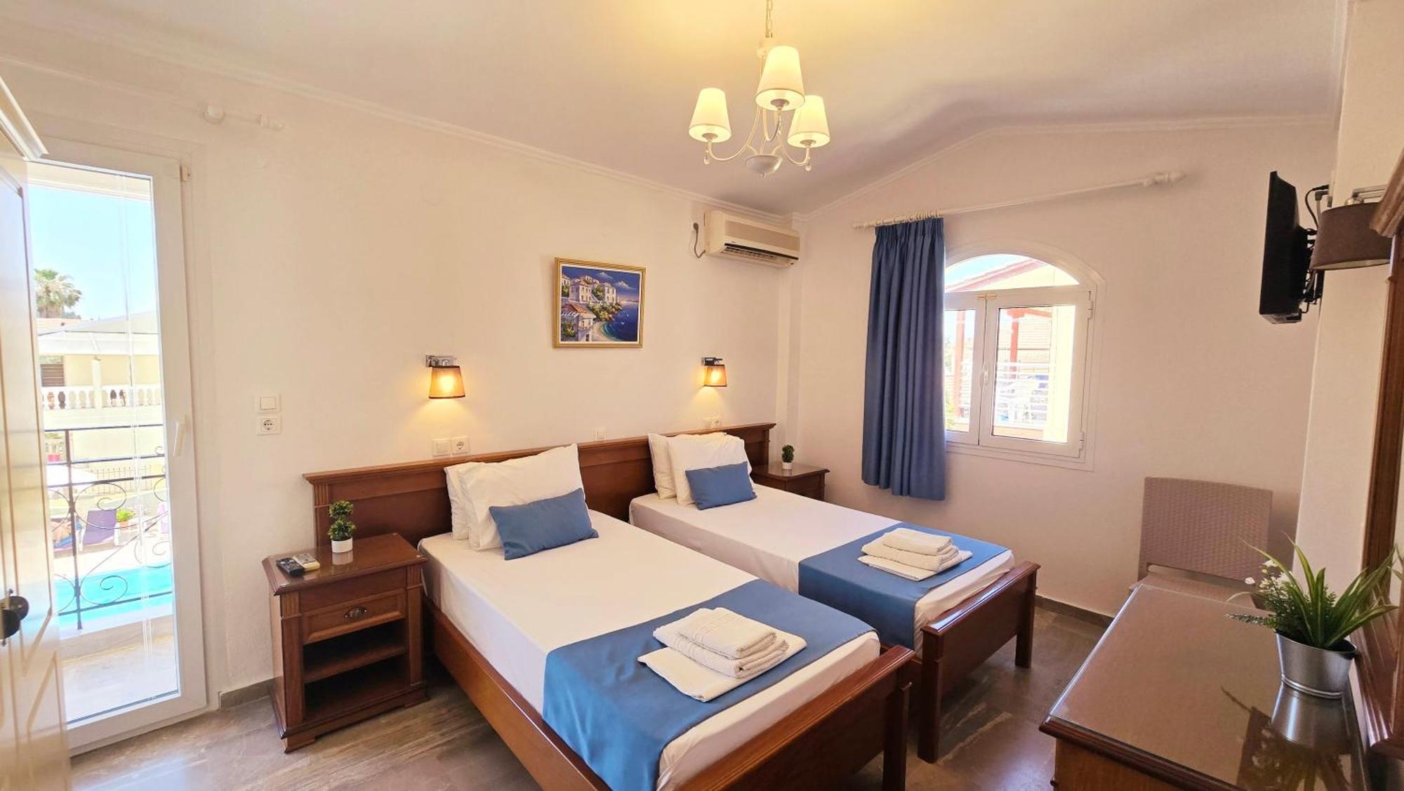 Villa Kormos Apart Hotel Kavos Ngoại thất bức ảnh
