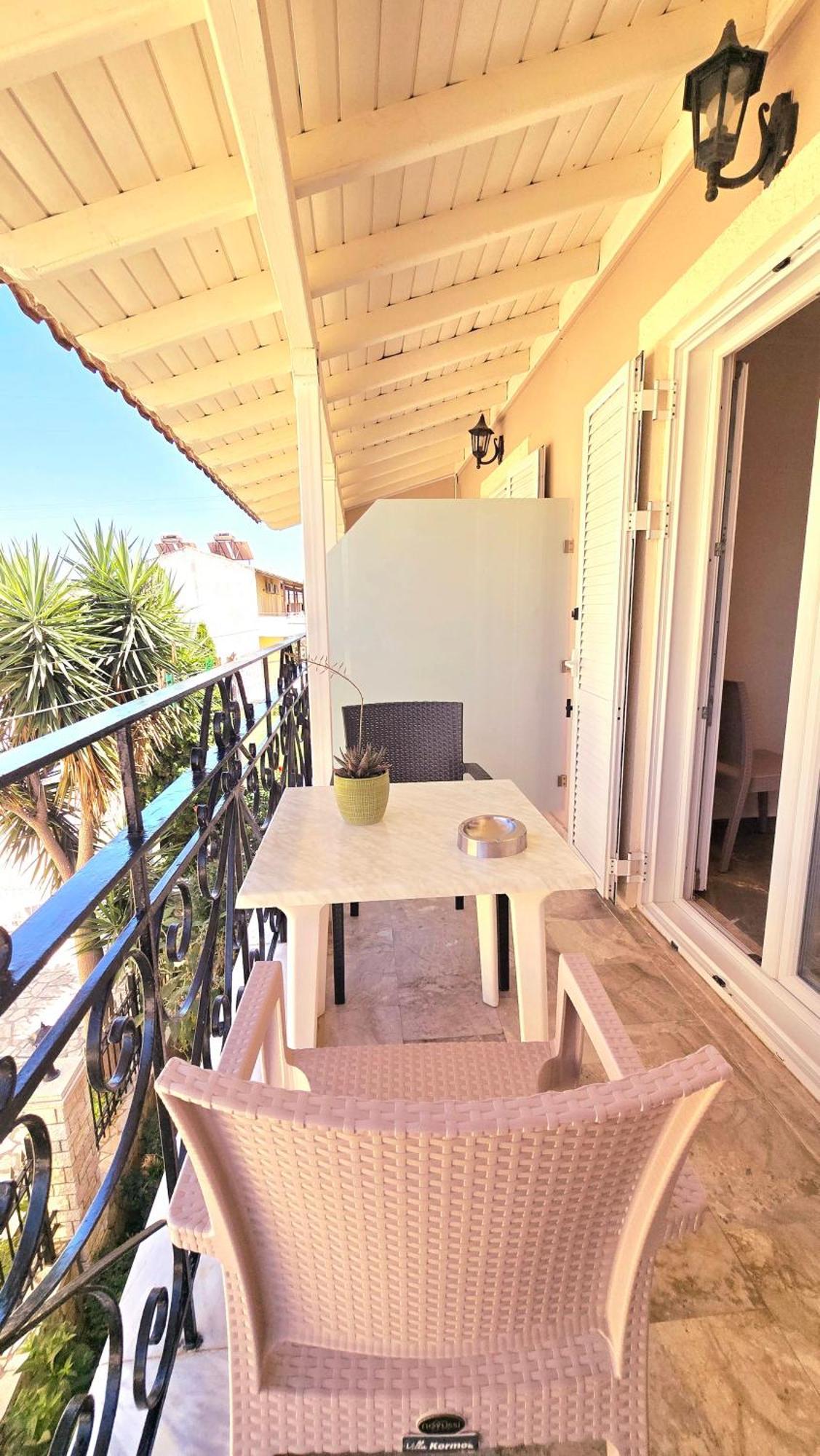 Villa Kormos Apart Hotel Kavos Ngoại thất bức ảnh