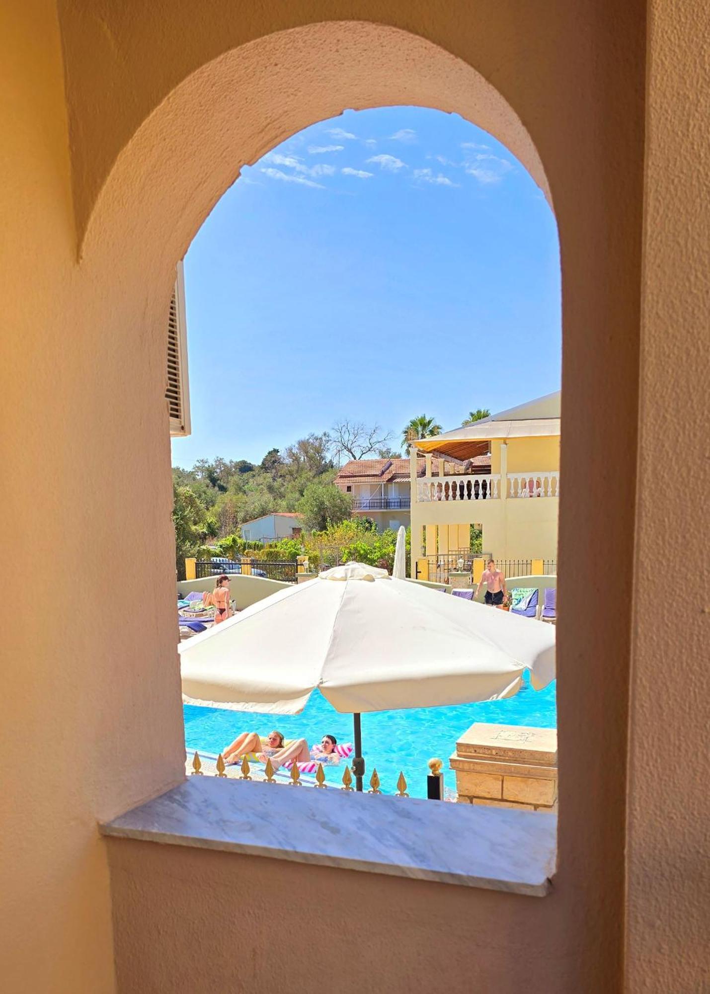 Villa Kormos Apart Hotel Kavos Ngoại thất bức ảnh