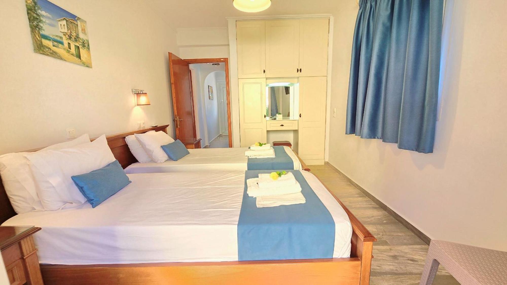 Villa Kormos Apart Hotel Kavos Ngoại thất bức ảnh