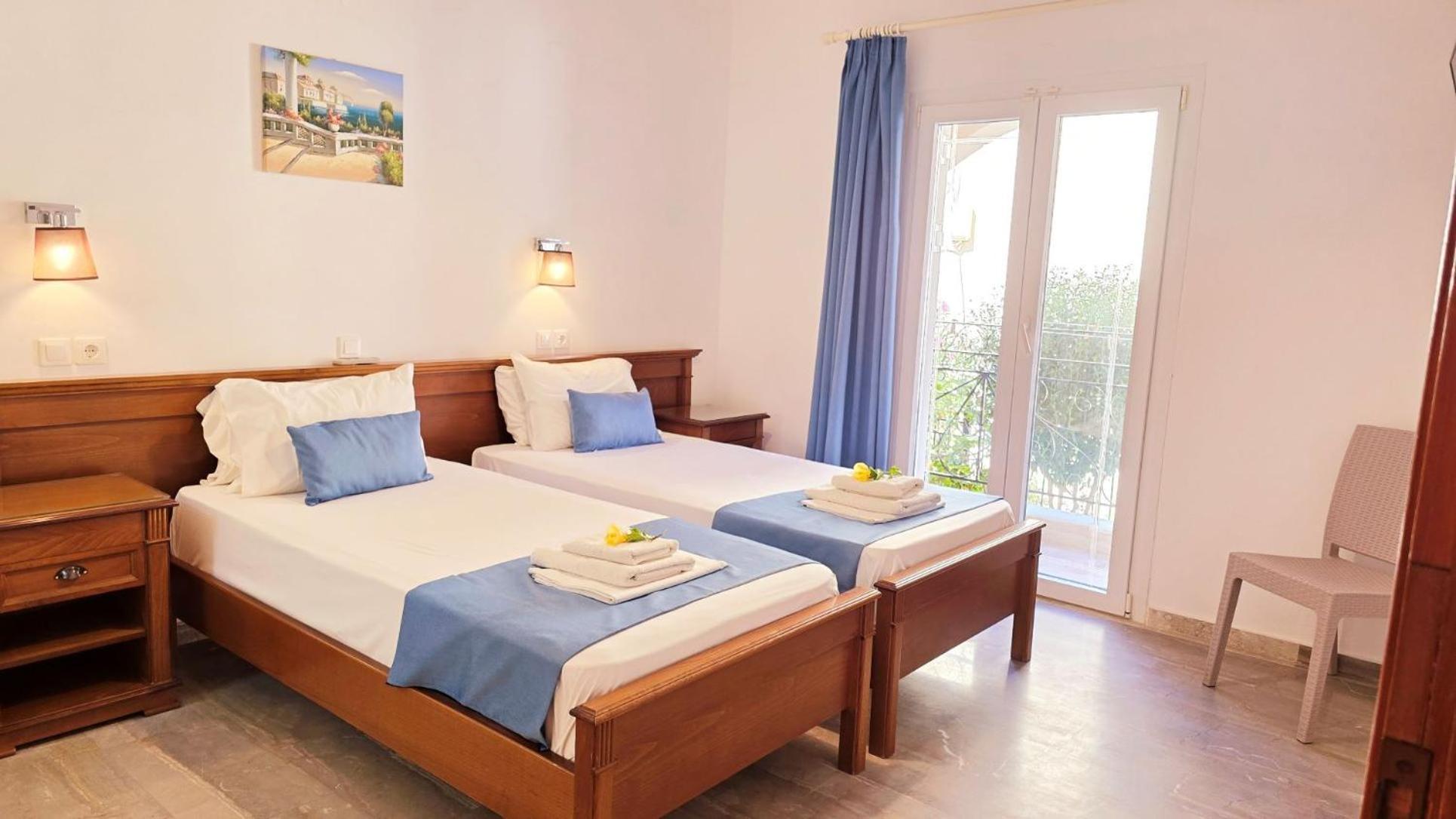 Villa Kormos Apart Hotel Kavos Ngoại thất bức ảnh