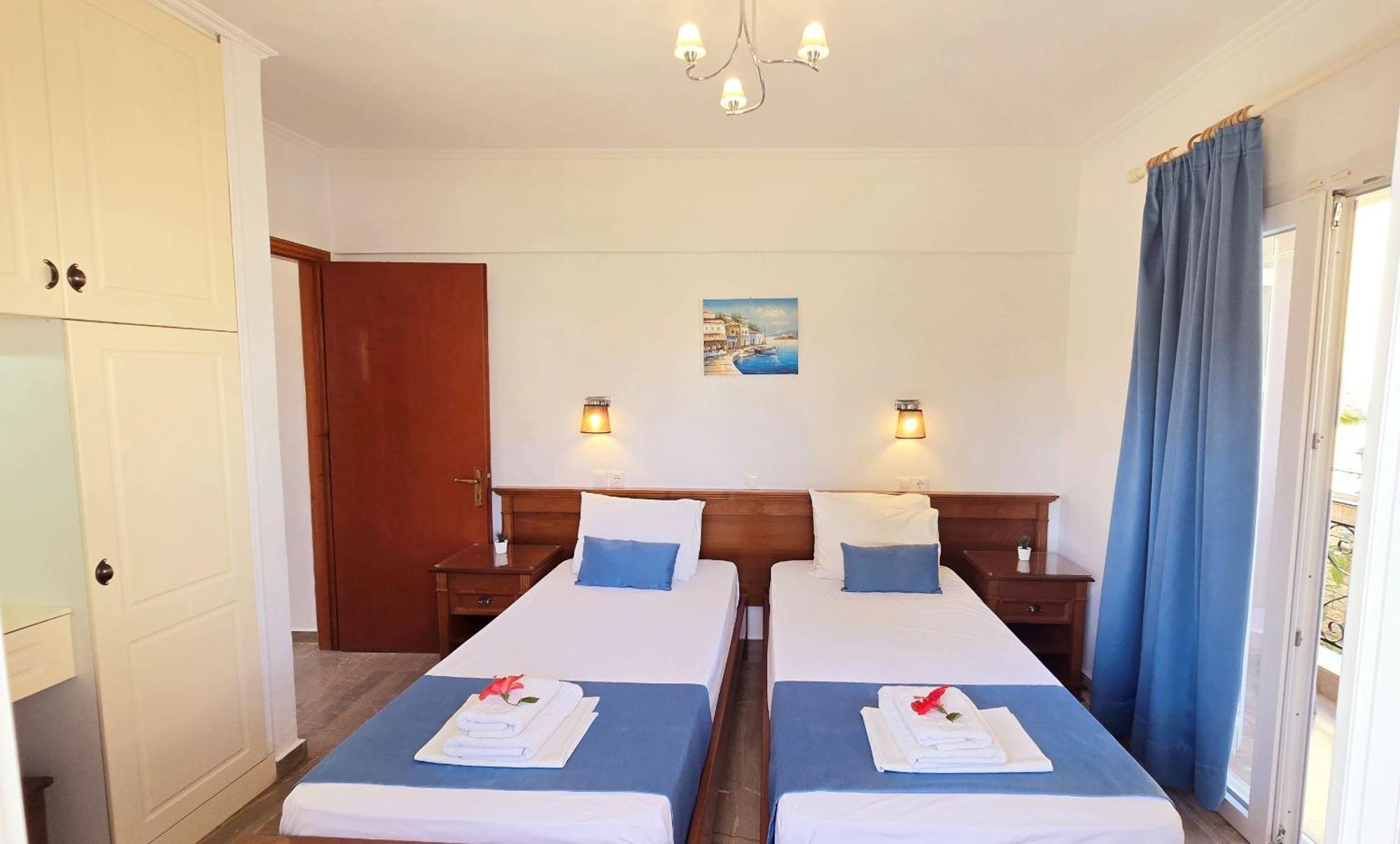Villa Kormos Apart Hotel Kavos Ngoại thất bức ảnh