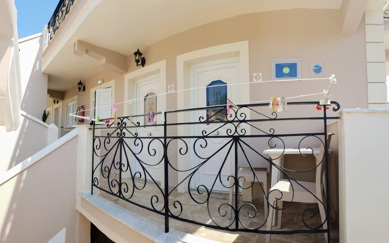 Villa Kormos Apart Hotel Kavos Ngoại thất bức ảnh